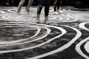 October 2017 －  LET’S FOLK! Show- In collaboration with the choregrapher Marion Muzac. The ornamental designs drawn on the floor with traditional White Meudon, tension the dance during the show. Over the footsteps, the drawings progressively blur to create a new geography, which will give witness to the strenght and the beauty of those collective human meeting. 