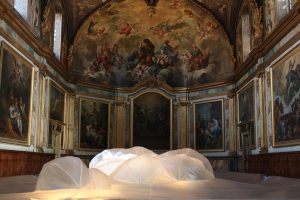 Emilie Faïf, visual artist, 2015, installation in the Chapelle des Carmélites, Toulouse. Festival ” Les Jardins synthétiques ” in partnership with the Fondation Espace Écureuil.