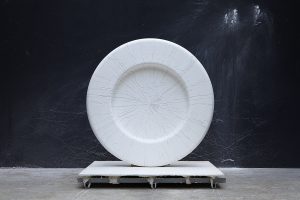 Nicolas d’Olce, Epicentre I, plaster, hemp, engraving, 2022, Ø 120 cm x 20 cm, original piece