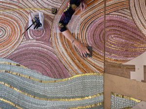 Mathilde Jonquière, mosaic artist, Mai 2023, original 13m2 mosaic fresco for the Cartier store in Hangzhou. 