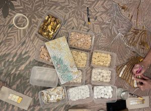 Mathilde Jonquière, mosaic artist, september 2026, 200 x 89,67 cm mosaic fresco for Cartier Fauna movie, La Panthère et les Inséparables. © Publicis Luxe, © Elsa Muse