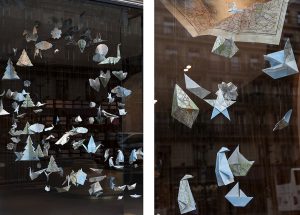 Autumn 2017 – Relais & Châteaux’s –  Autumn windows. Soline d’Aboville used maps from the National Geographic Institute to fold playful animal and vegetal paper forms. 