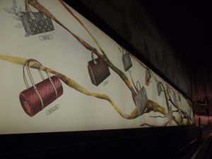 December 2013 -« Louis Vuitton City bags : a natural history », China