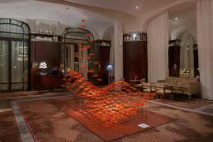 September 2014 – Royal Monceau Raffles Paris – Fleurs de Paris – Installation in the hotel lobby.