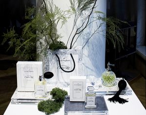 2016 – EVE & DAPHNÉE PARFUM, Paris – Flower signature creation – Presented at the Joyce Gallery at the Palais Royal.
