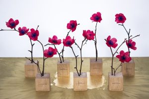 A series of 10 unique and limited trophies feature the City of Paris’ colours. Commissionned by Anne Hidalgo, the Mayor of Paris, these sculptures are charged with a peaceful message, handmade. Upcycling artist. 