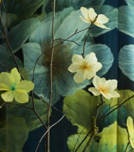 William Amor’s new floral creation “Clematis Petroliferus” for the Renaissance Arc de Triomphe Hotel during the 2018 Paris Design Week (6-28 September).