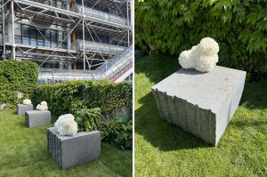 Marianne Guedin, installation végétale pour De Beers, juillet 2022, Atelier Brancusi, Paris. Les formes très contemporaines et pures de la dernière collection de haute joaillerie  De Beers, inspire à Marianne Guedin une mise en scène organique et monochrome, faisant la part belle à la lumière. 