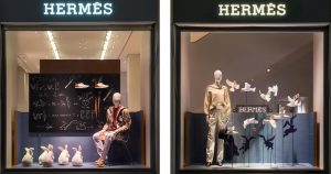 Janvier 2018 – Hermès – Maison de jeux. Le monde de la magie met en mouvement les accessoires des vitrines des boutiques Hermès. 