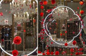 William Amor, upcycling artist, création florale pour le lancement du parfum Mon Guerlain, Bloom of Rose, mars 2020. Vitrines de la boutique Guerlain du 68, Champs-Elysées. William Amor rend hommage à la rose par la sublimation et l’ennoblissement de sacs et bouteilles plastique, de filets de pêche et cordages, capsules de café. 